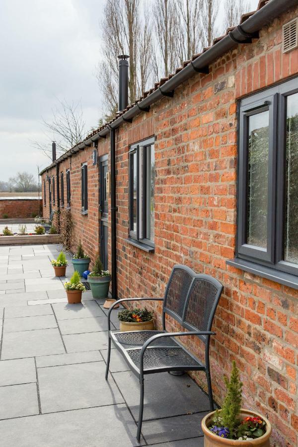 Thrush Nest Cottages - Wren Cottage Sleeps 4, 2 Bedrooms & Stable Cottage Sleeps 2, 1 Bedroom Йорк Экстерьер фото